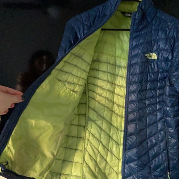 The North Face Jacket - Picture 2 of 4